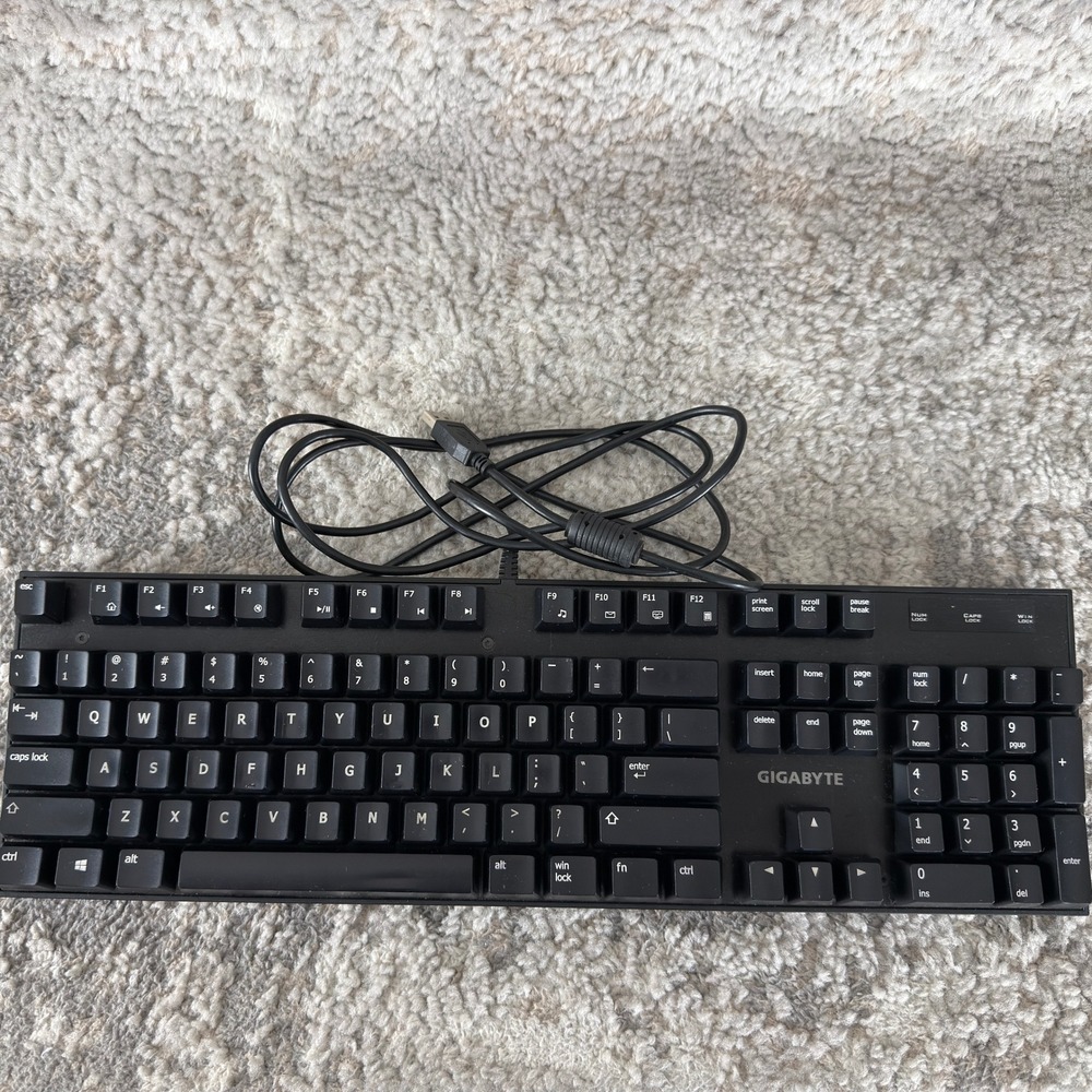 GIGABYTE Force K83 Cherry Red Mechanical Gaming Keyboard GK-FORCE K83 Black